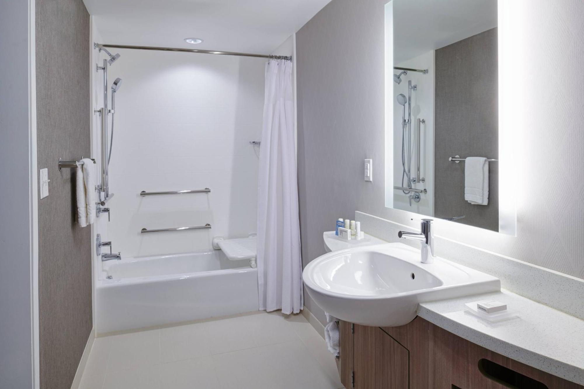 Springhill By Marriott Novi Hotel